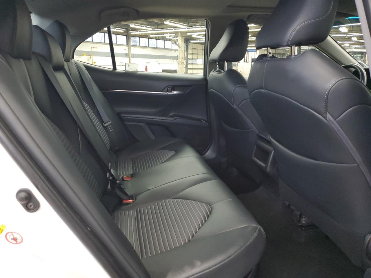 2018 Toyota Camry - Image 10