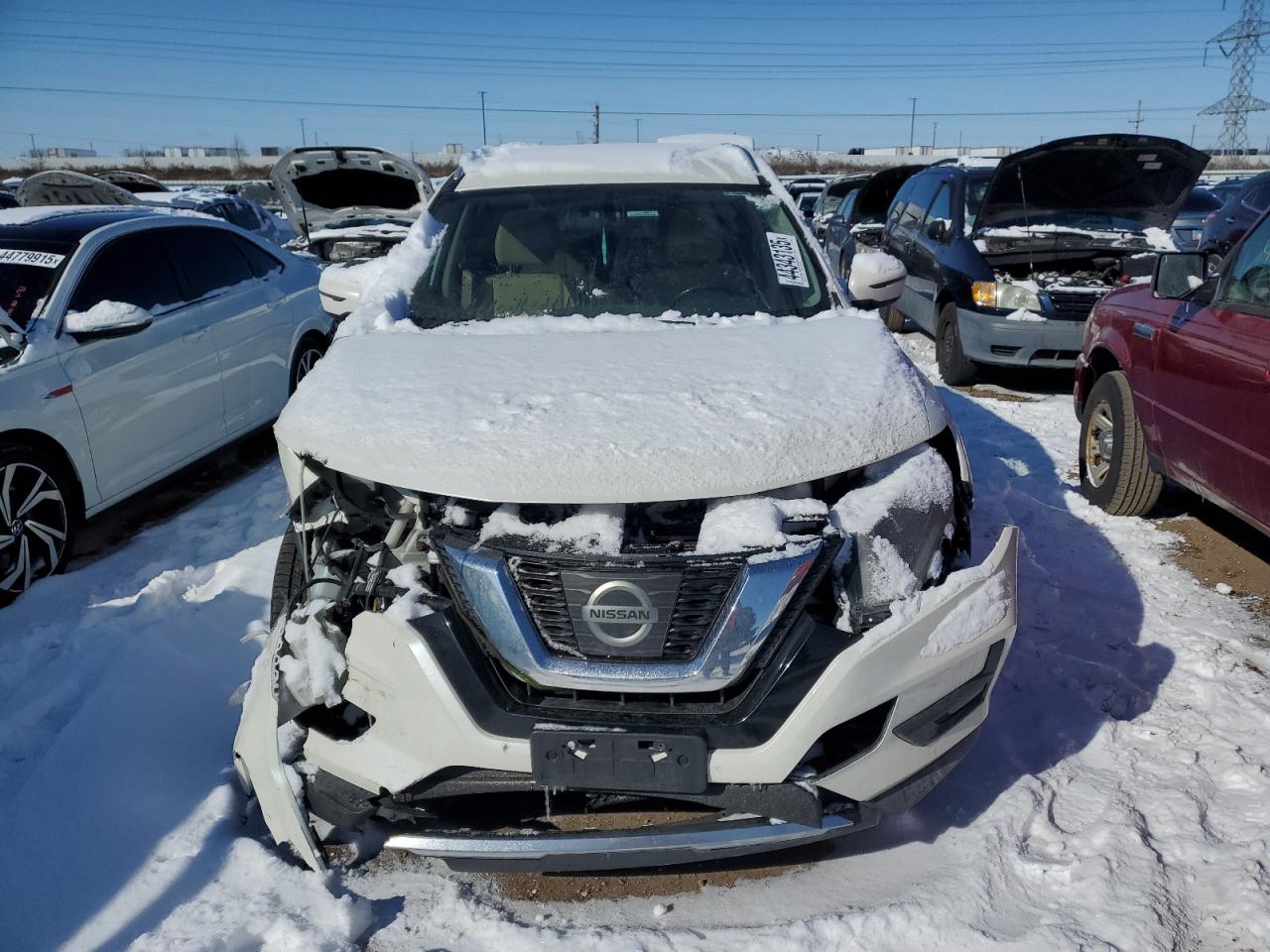 KNMAT2MV3HP598682 NISSAN ROGUE 2017