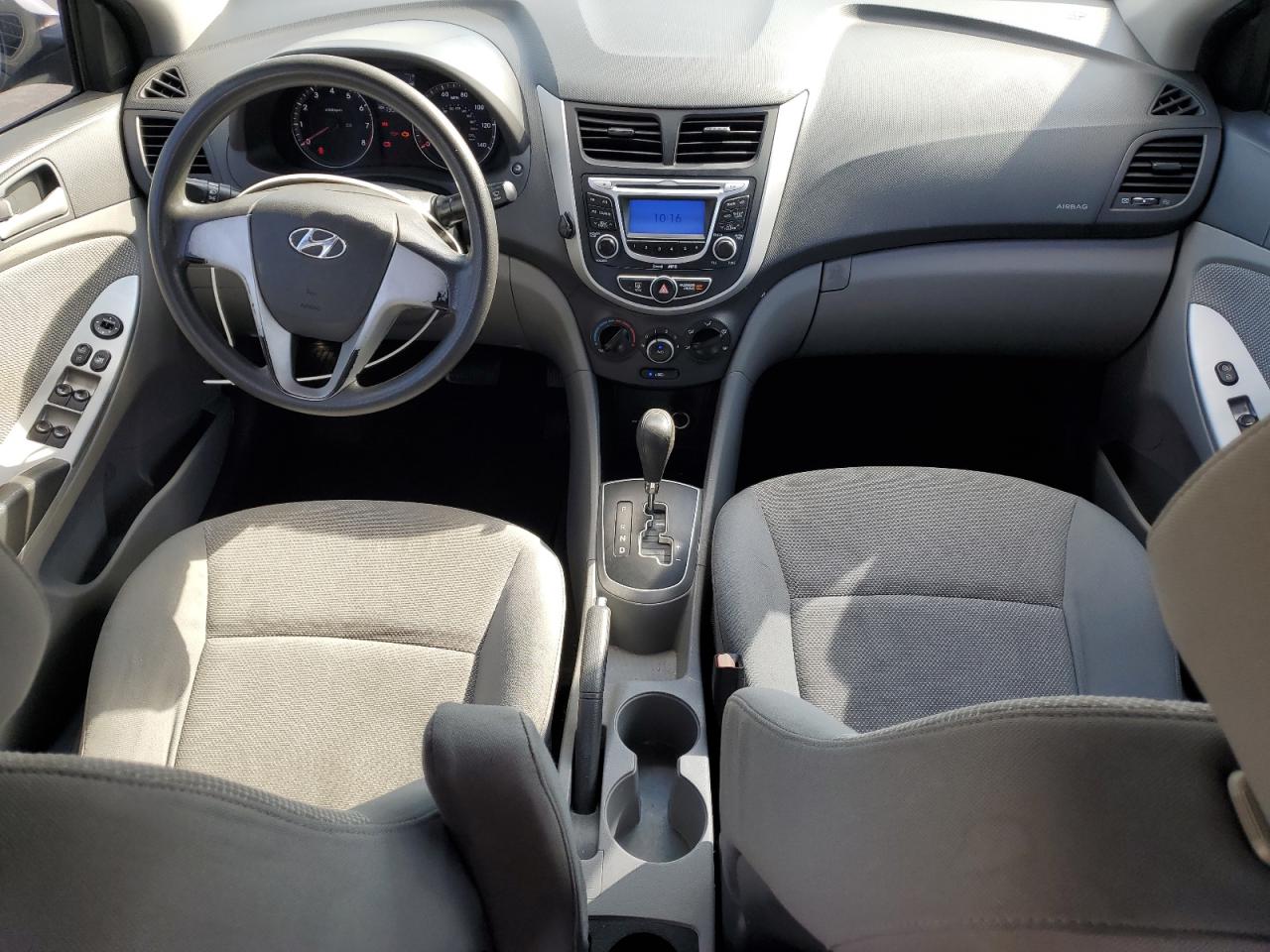 2013 Hyundai Accent - Image 8