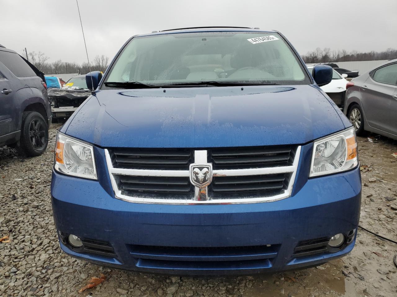 2010 Dodge Caravan - Image 5