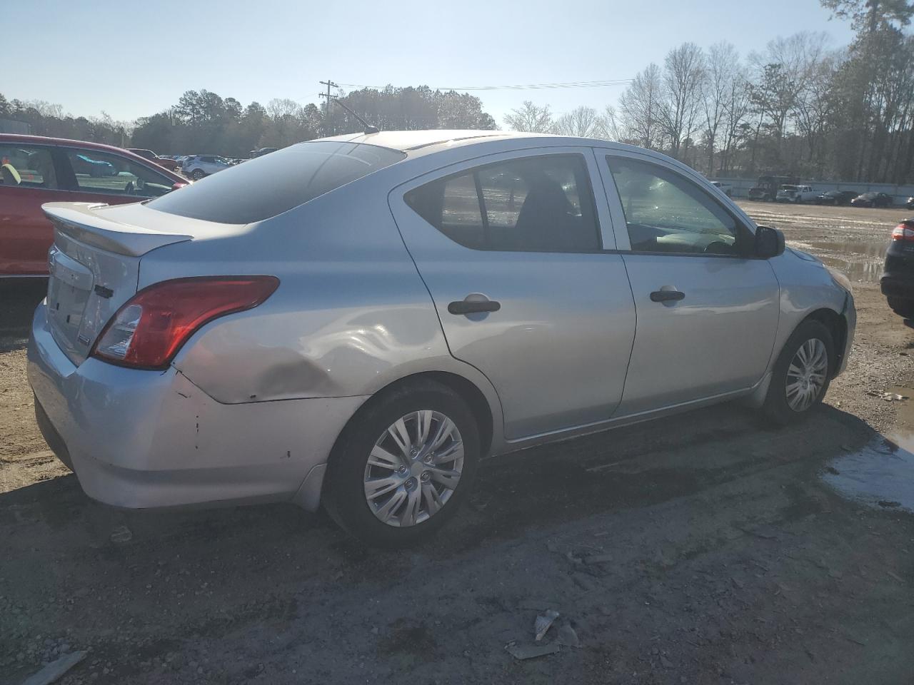 2015 Nissan Versa - Image 3