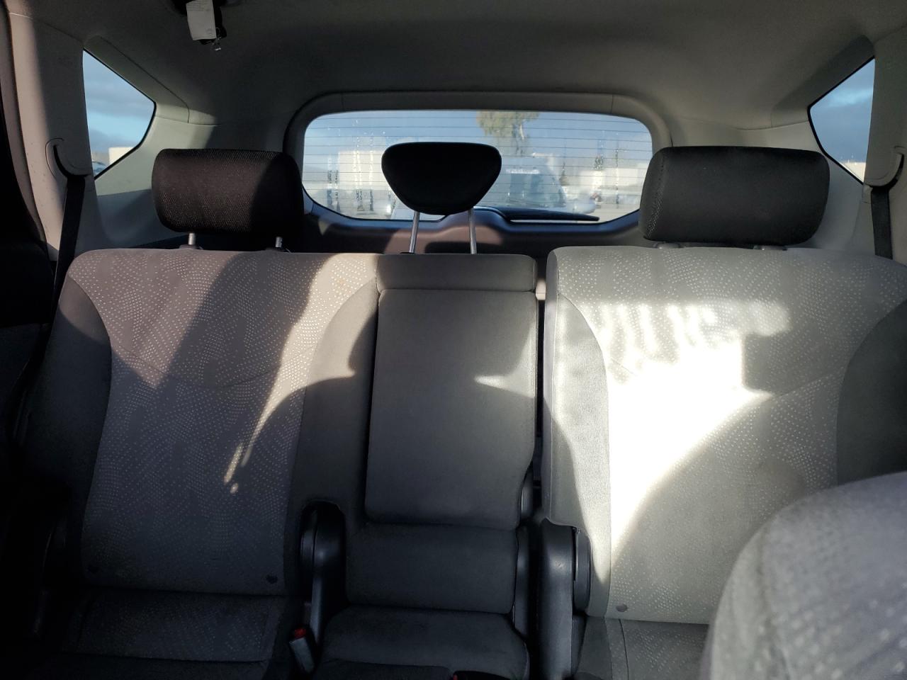 2012 Toyota Prius - Image 10