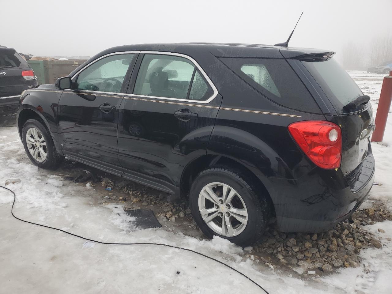 2010 Chevrolet Equinox - Image 2
