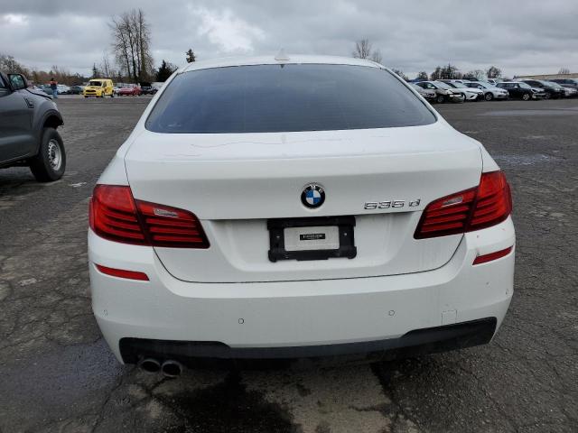 Седани BMW 5 SERIES 2015 Білий