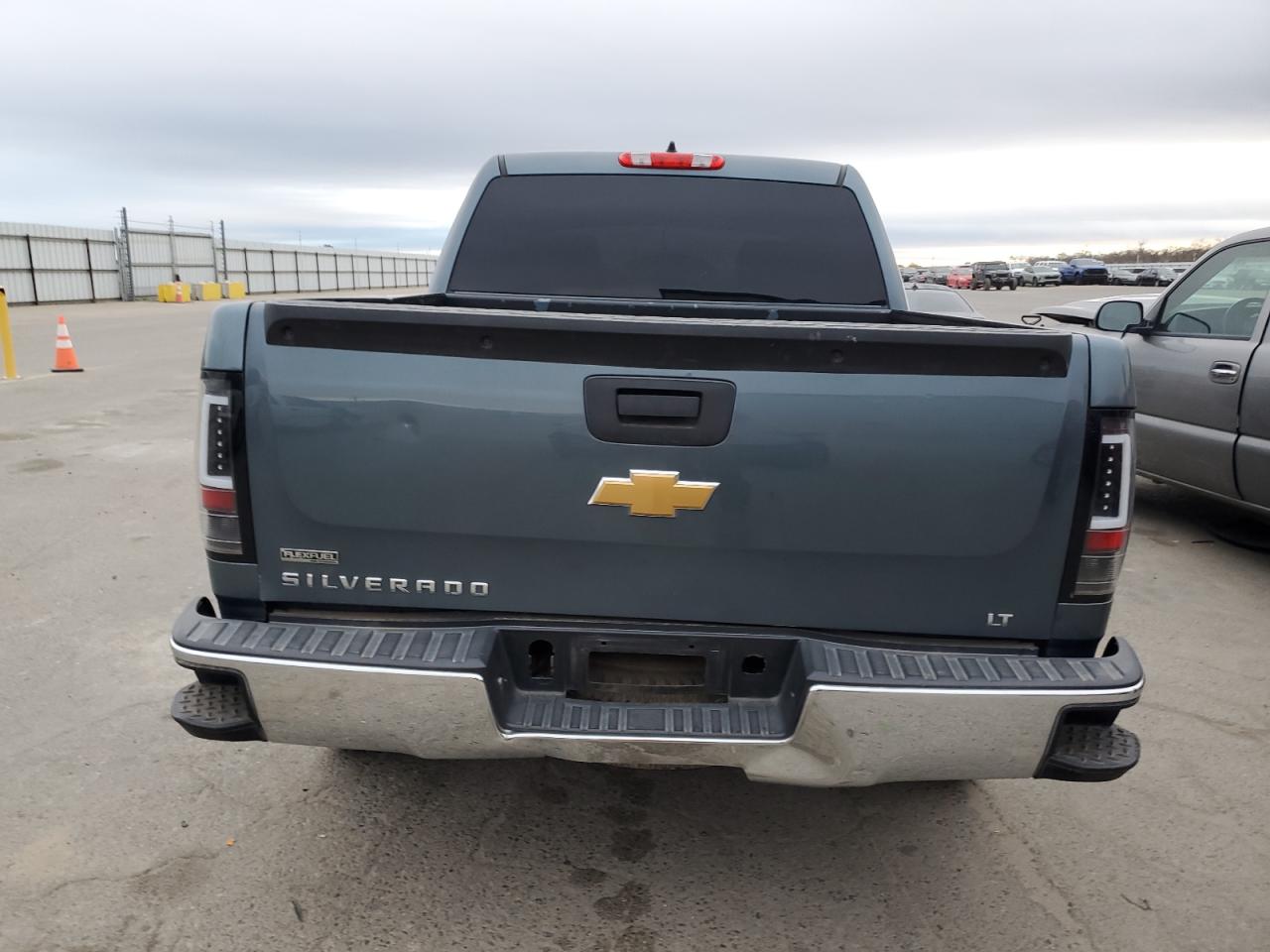 2012 Chevrolet Silverado - Image 6