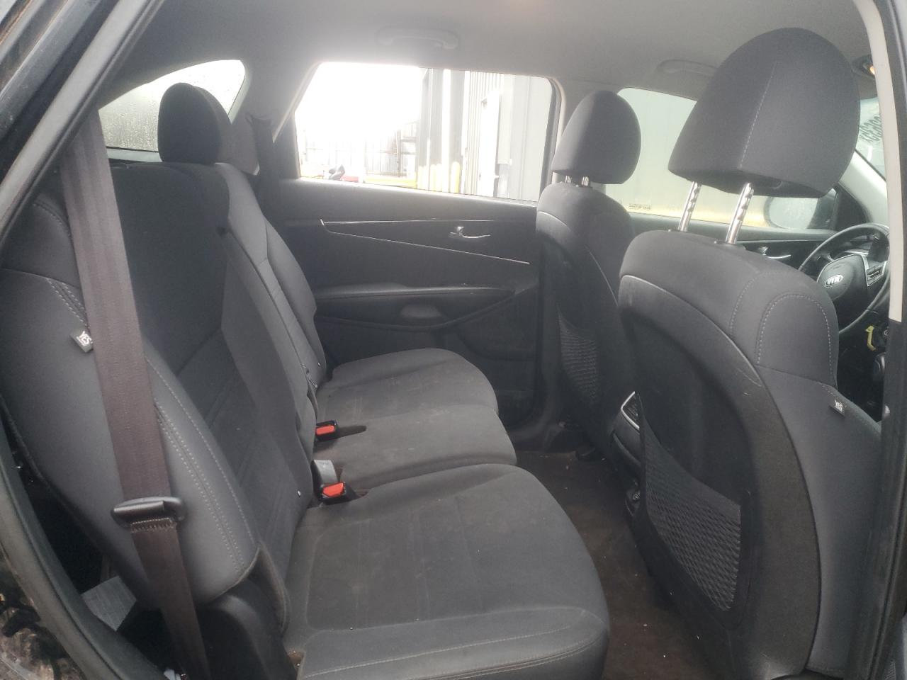 2019 Kia Sorento - Image 11