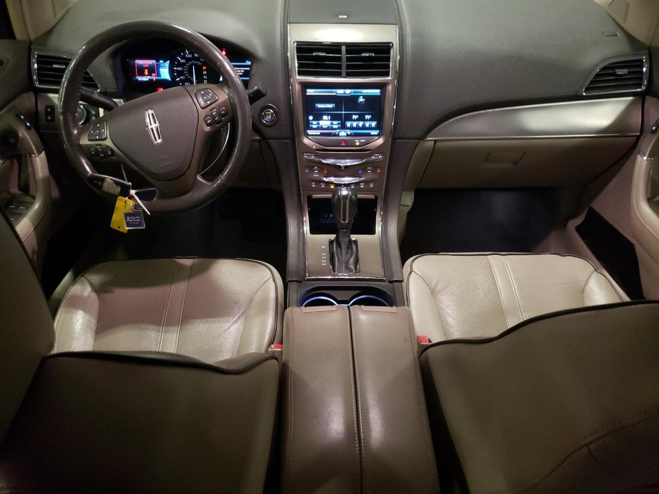 2011 Lincoln MKX - Image 8