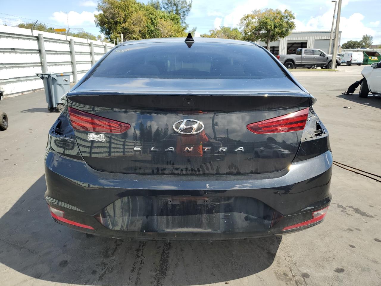 2019 Hyundai Elantra - Image 6