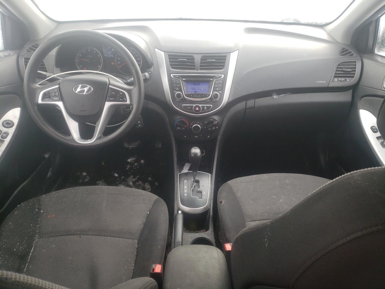 2013 Hyundai Accent - Image 8