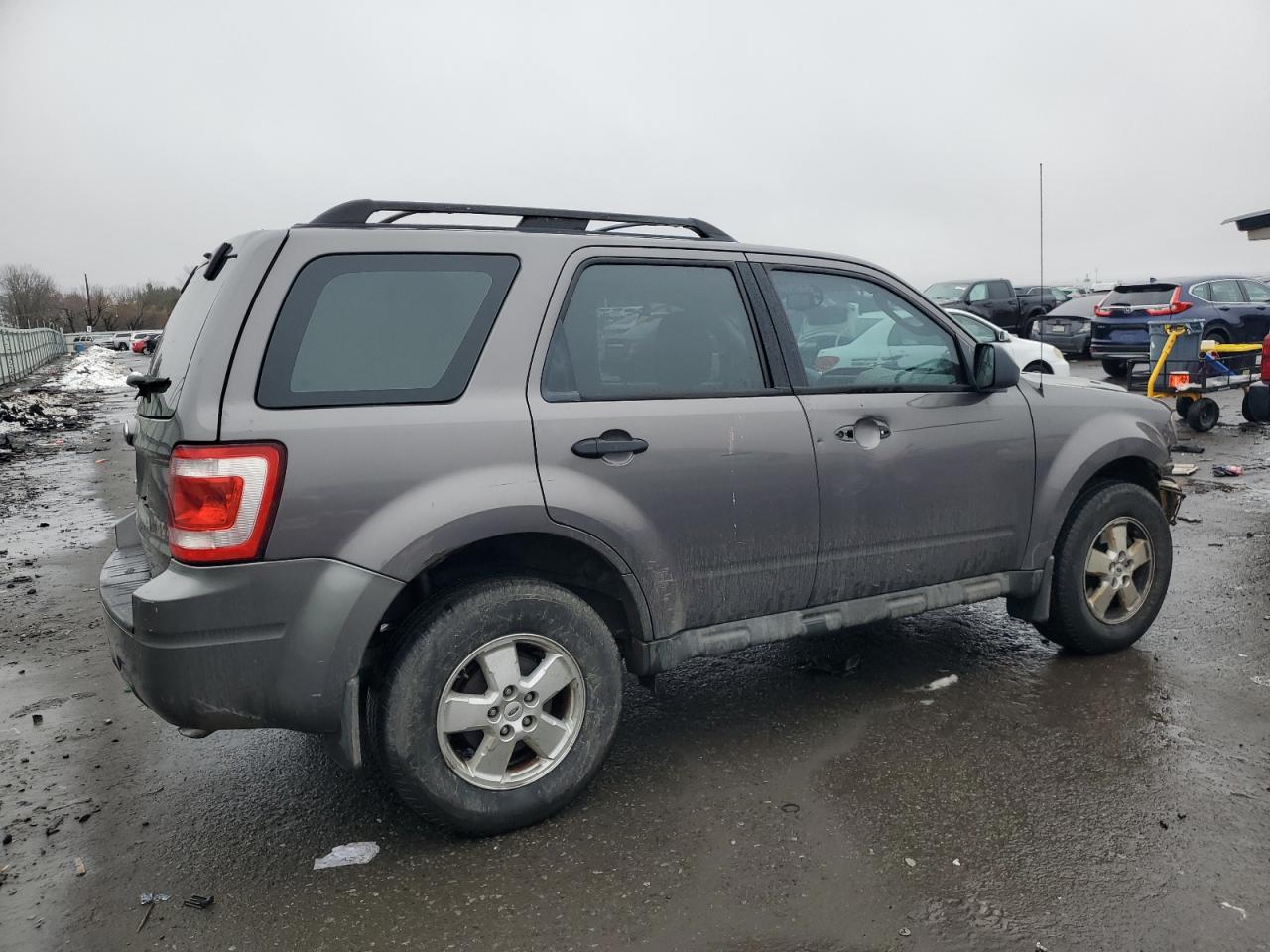 2010 Ford Escape - Image 3