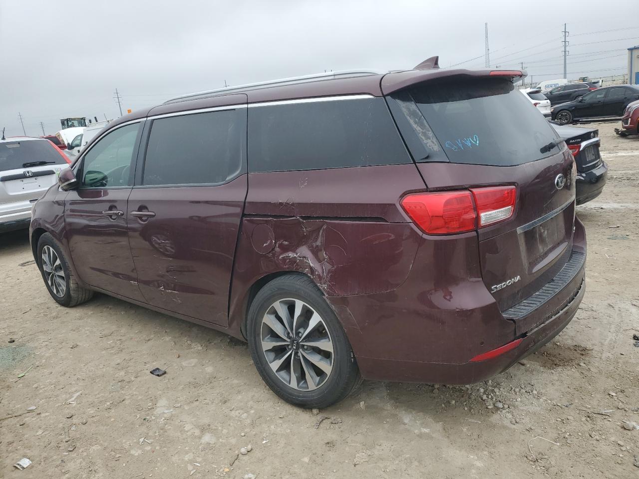 2015 Kia Sedona - Image 2