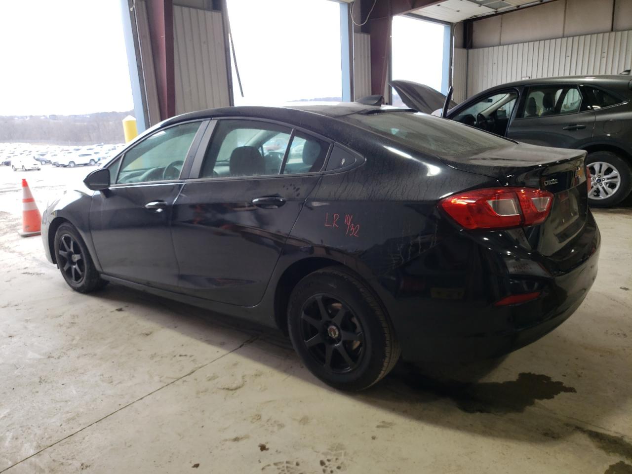 1G1BC5SM9J7215178 CHEVROLET CRUZE 2018