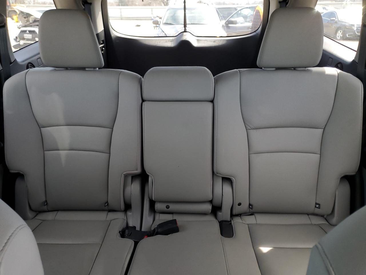 2016 Honda Pilot - Image 10