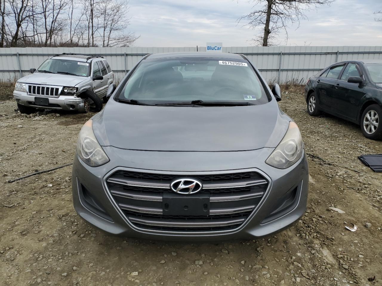 2016 Hyundai Elantra - Image 5
