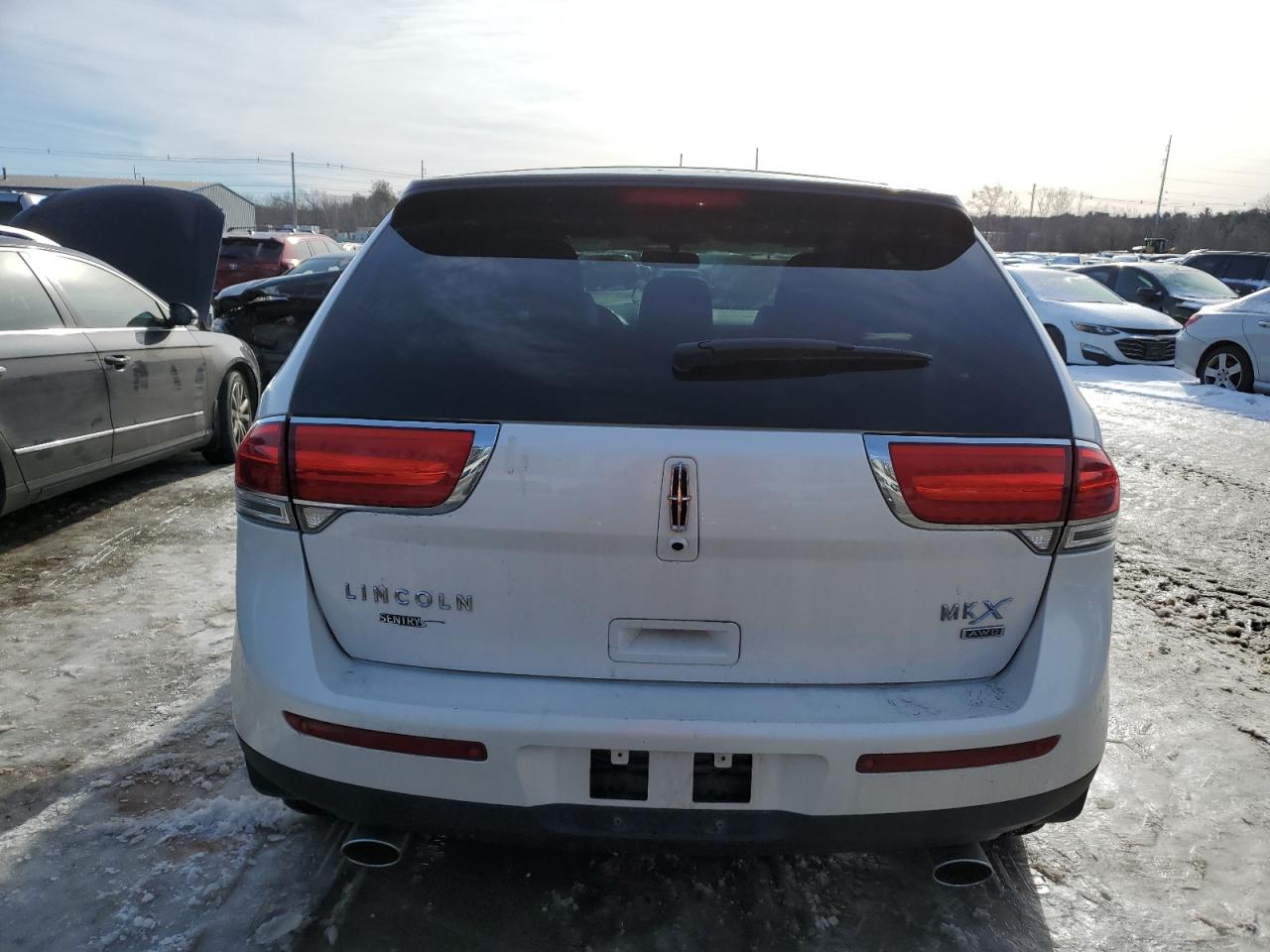 2012 Lincoln MKX - Image 6
