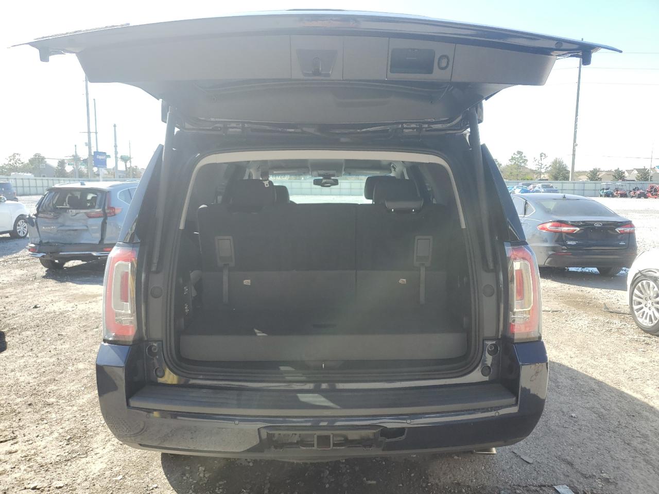 2018 GMC Yukon - Image 6