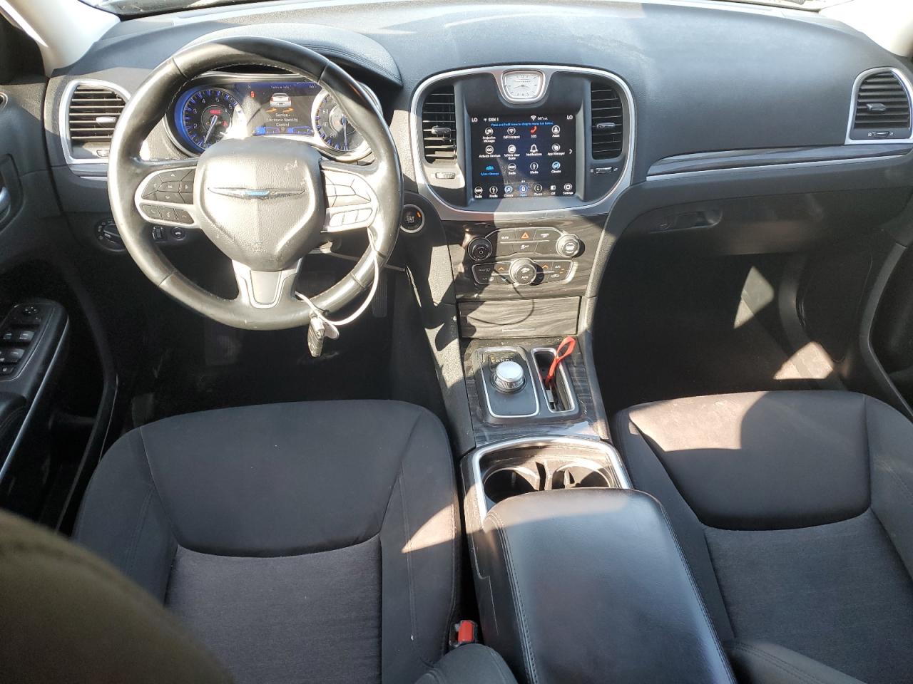 2019 Chrysler 300 - Image 8