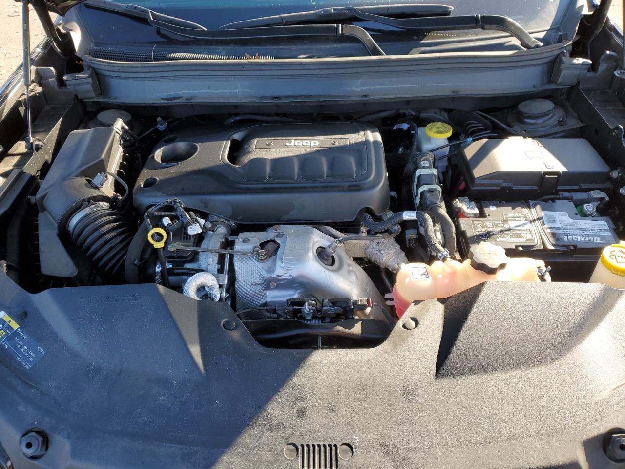 2019 Jeep Grand Cherokee - Image 12