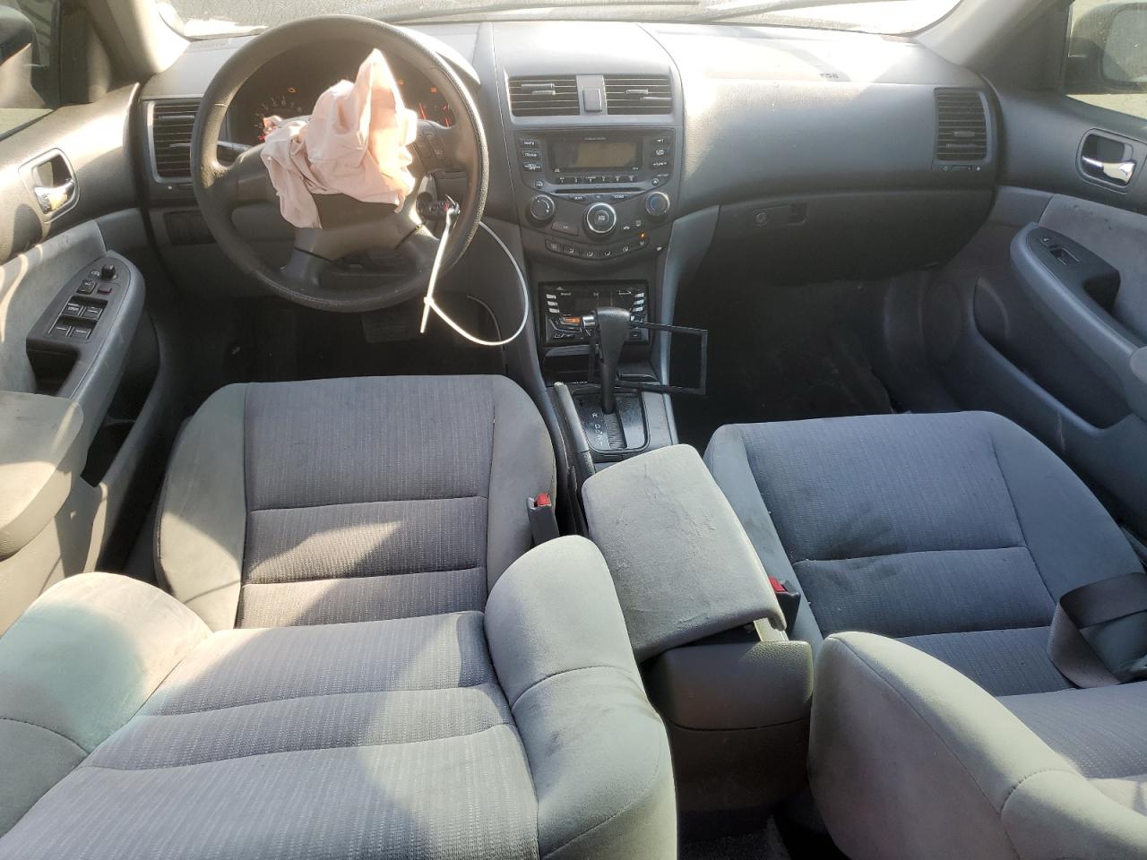 2003 Honda Accord - Image 8