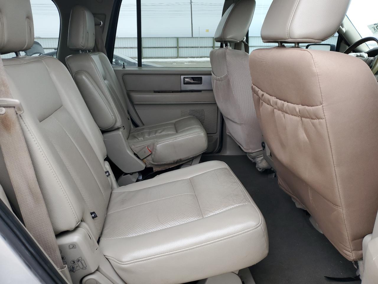 2010 Ford Expedition - Image 11