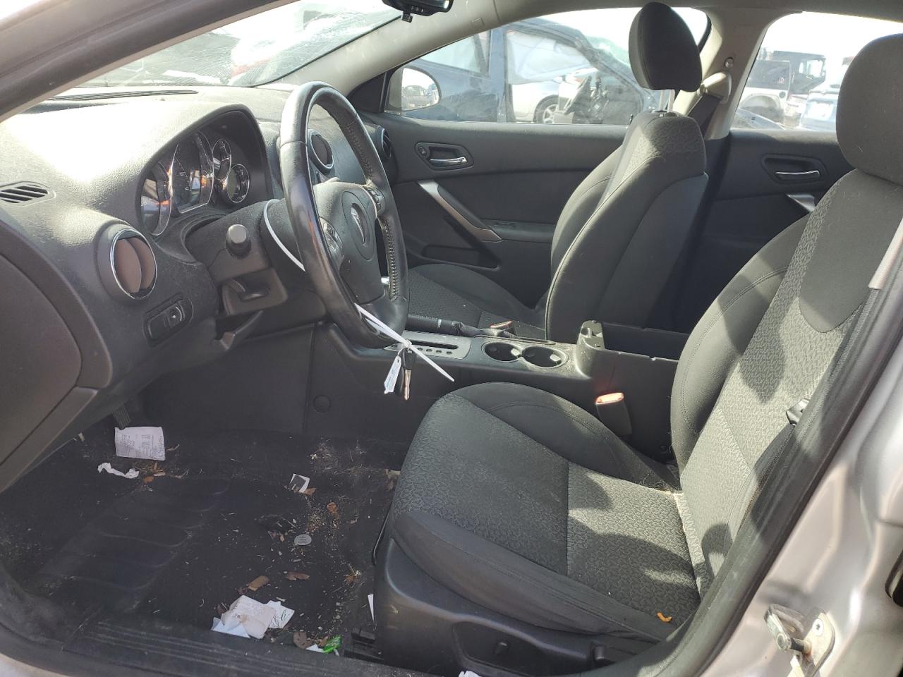 2009 Pontiac G6 - Image 7