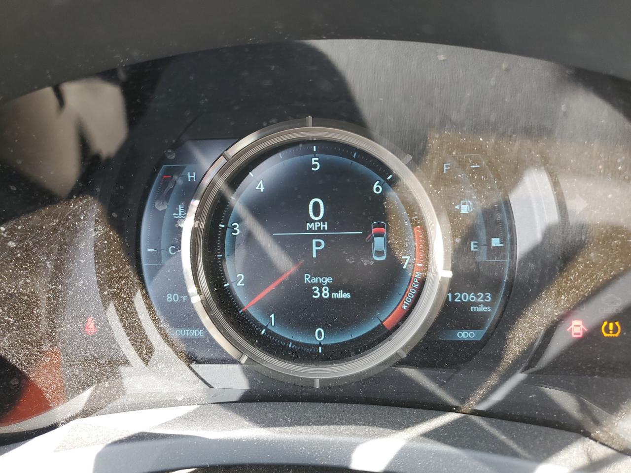 2015 Lexus IS - Image 9