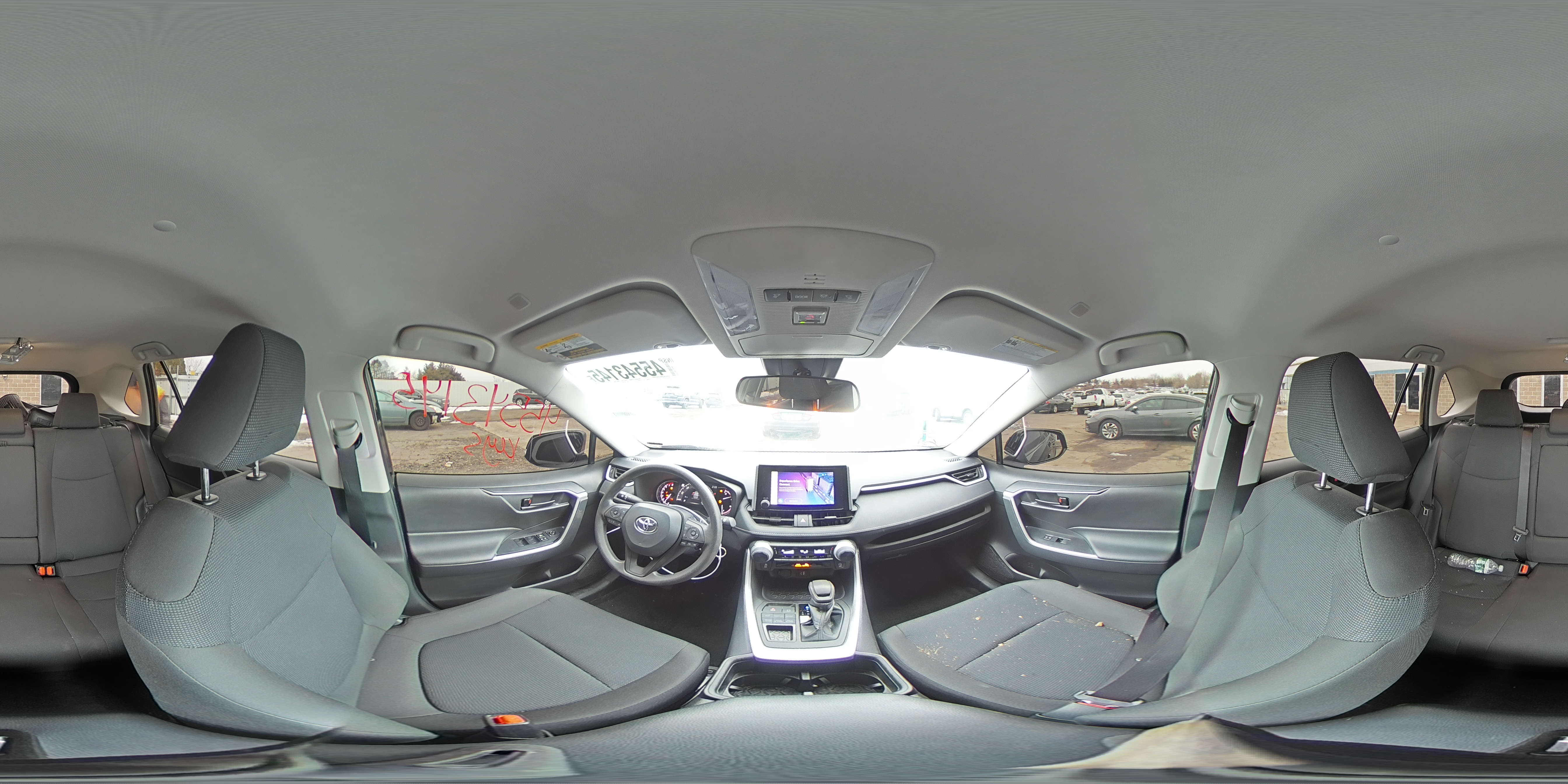 2024 Toyota RAV 4 - Image 13
