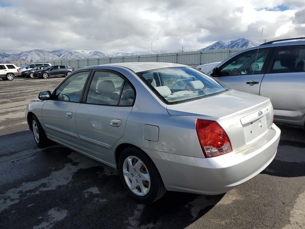 2006 Hyundai Elantra - Image 2