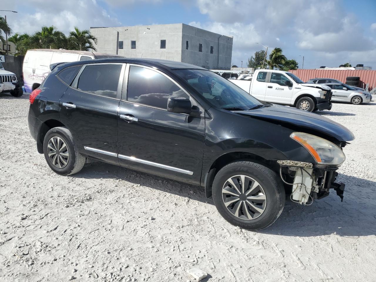 2011 Nissan Rogue - Image 4
