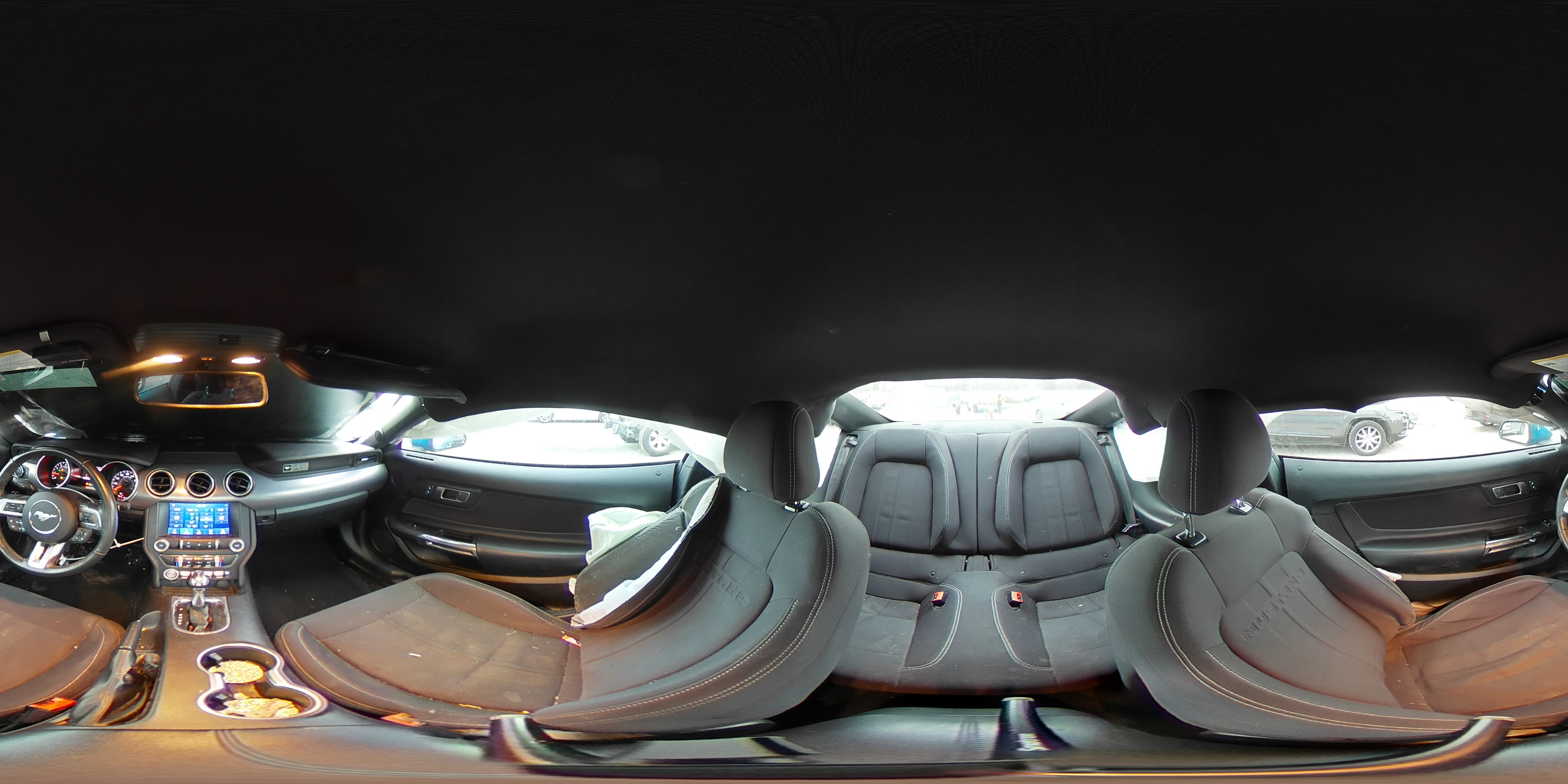 2020 Ford Mustang - Image 12