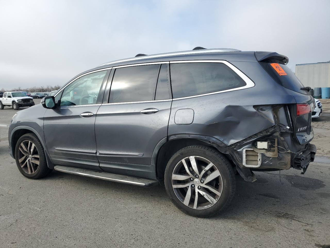2016 Honda Pilot - Image 2