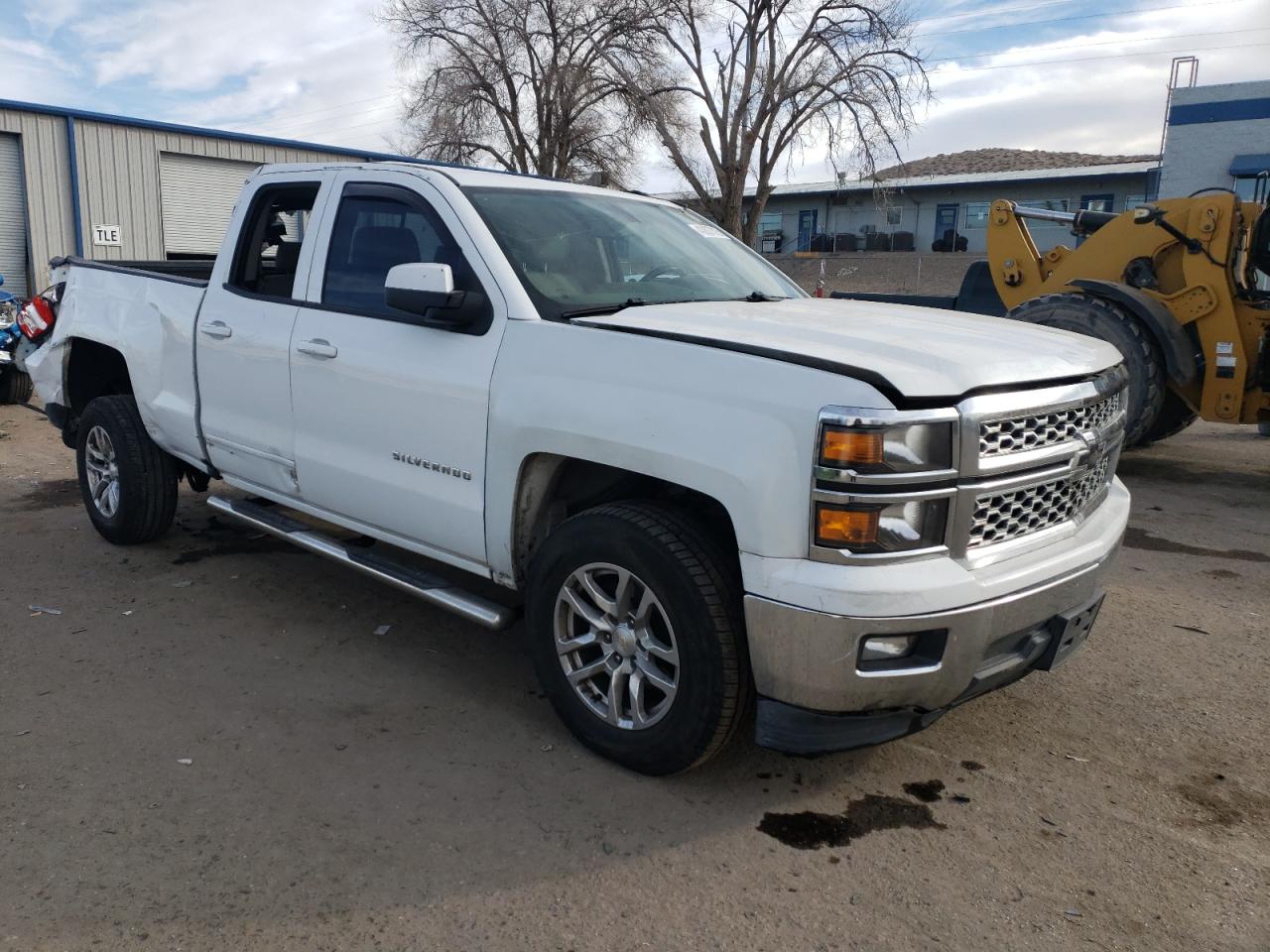 2015 Chevrolet Silverado - Image 4