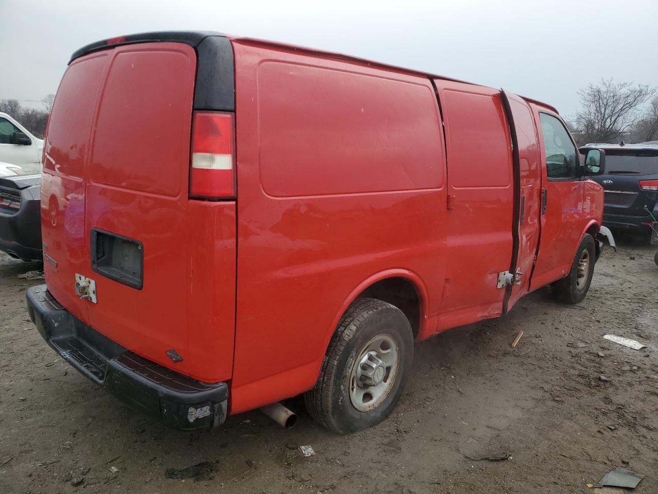 2011 Chevrolet Express - Image 3