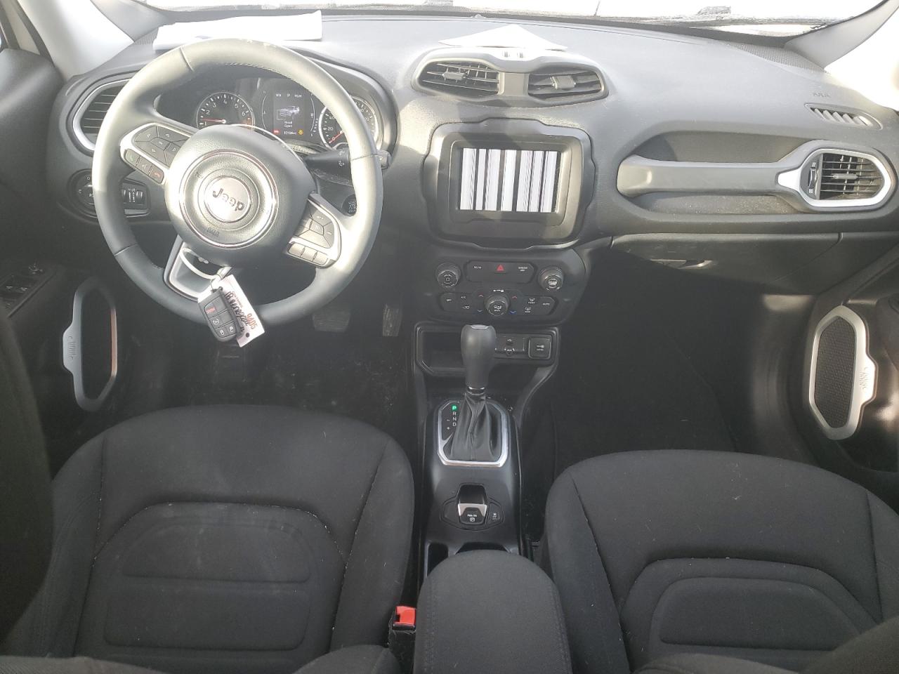 2018 Jeep Renegade - Image 8