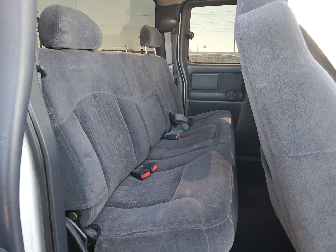 2002 Chevrolet Silverado - Image 10