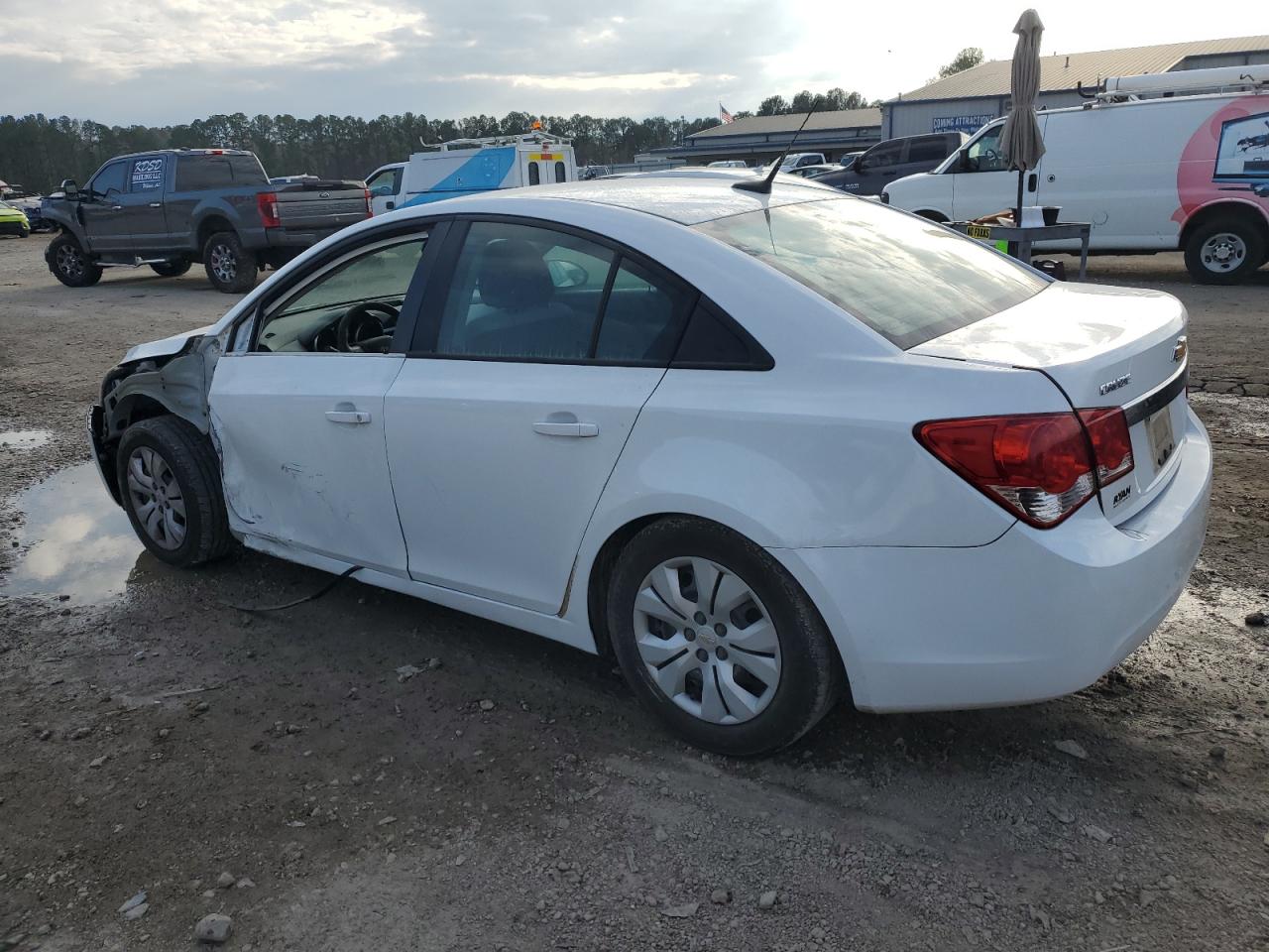 2014 Chevrolet Cruze - Image 2