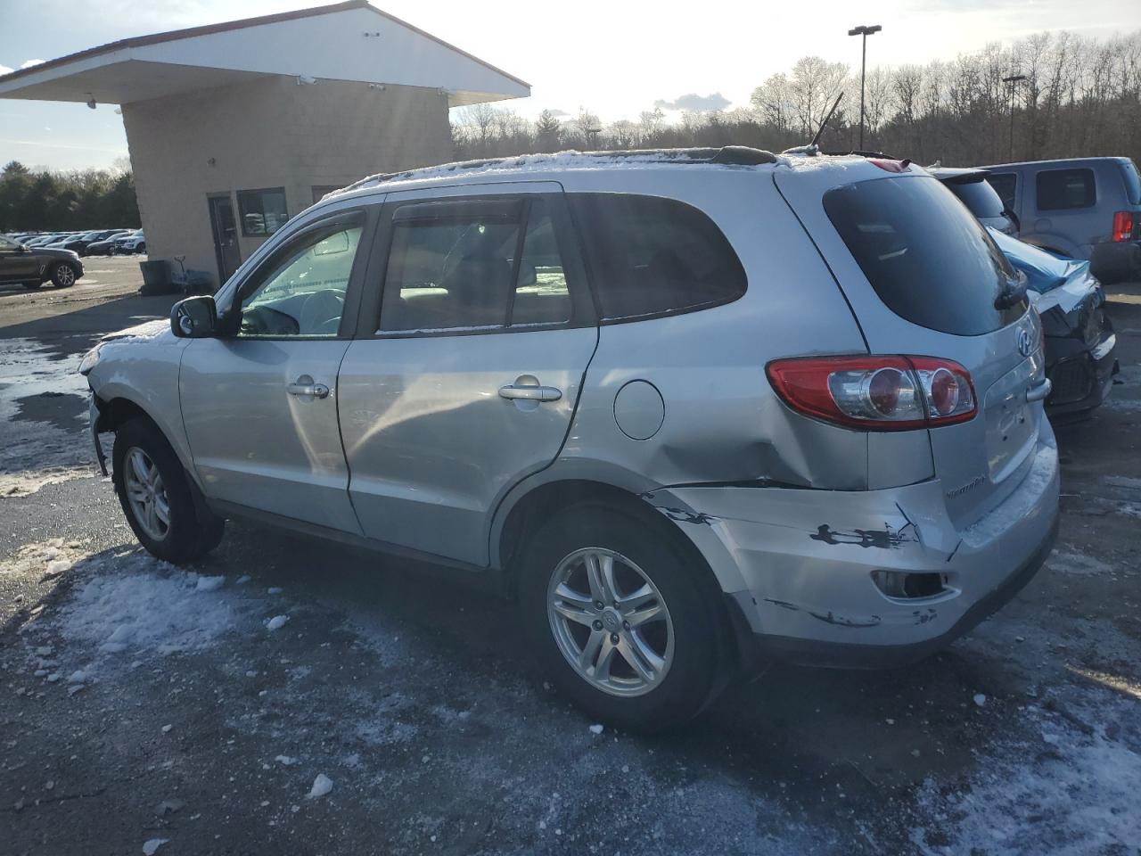 2012 Hyundai Santa Fe - Image 2