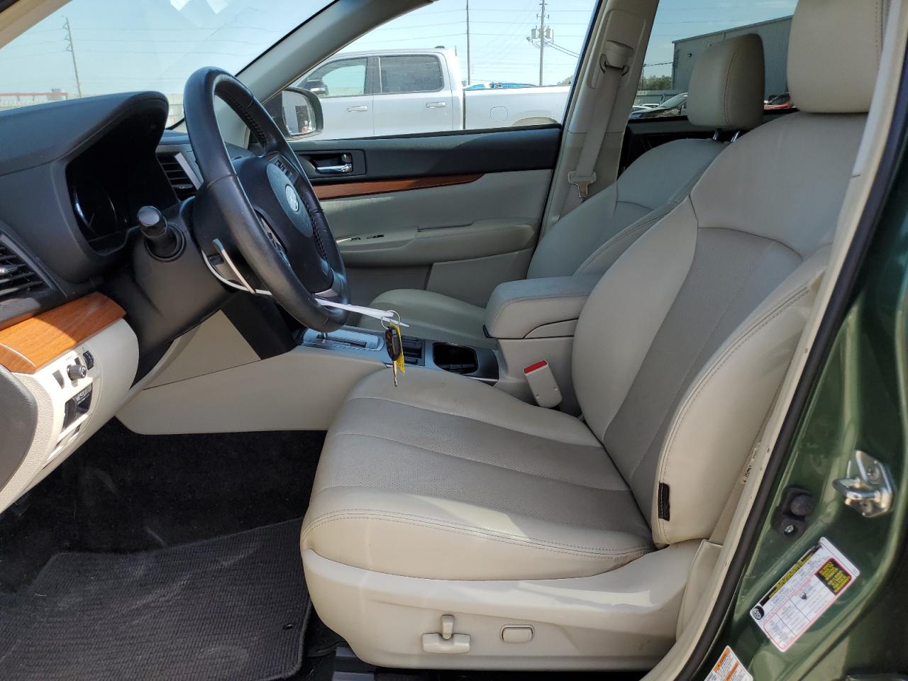 2014 Subaru Outback - Image 7