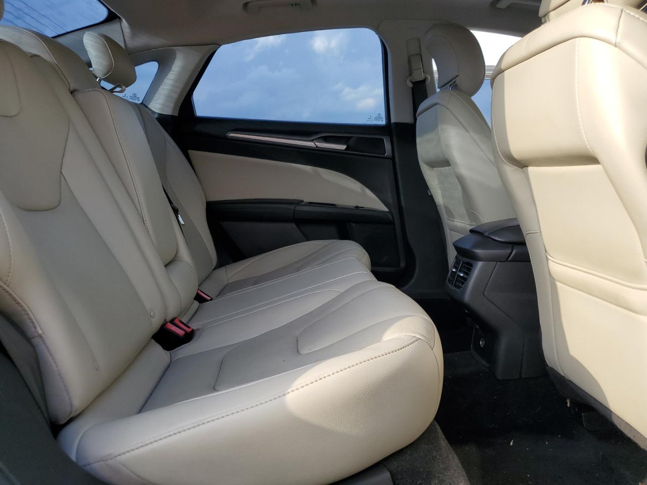 2014 Ford Fusion - Image 10