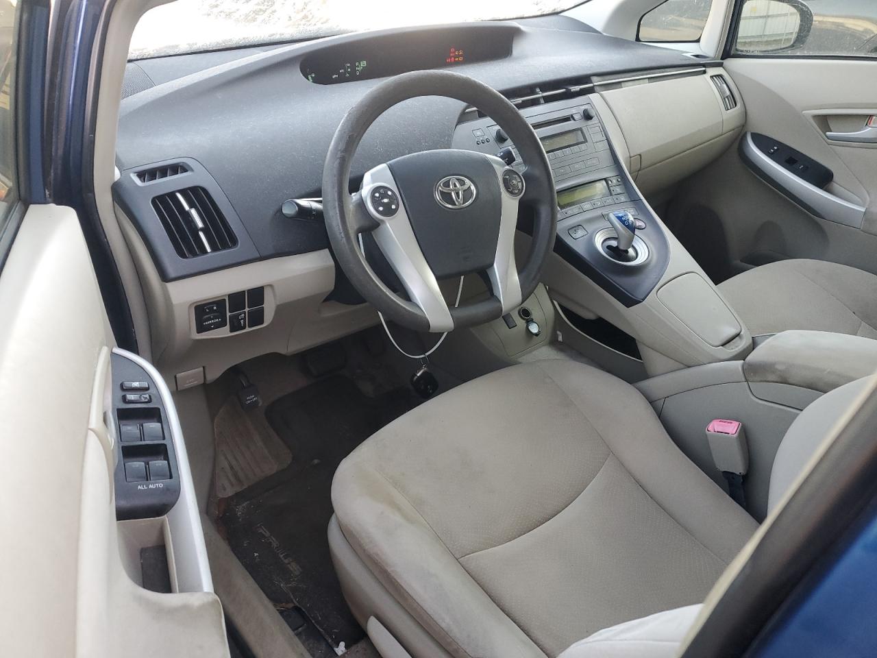 2011 Toyota Prius - Image 8