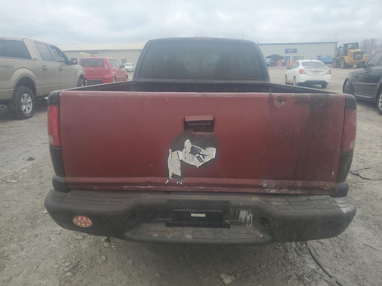 2001 Chevrolet S-10 Pickup - Image 6