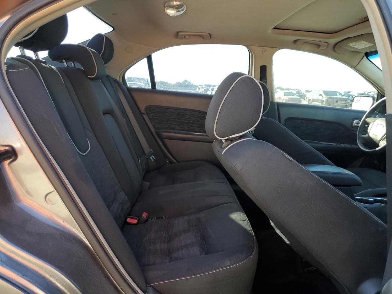 2011 Ford Fusion - Image 10