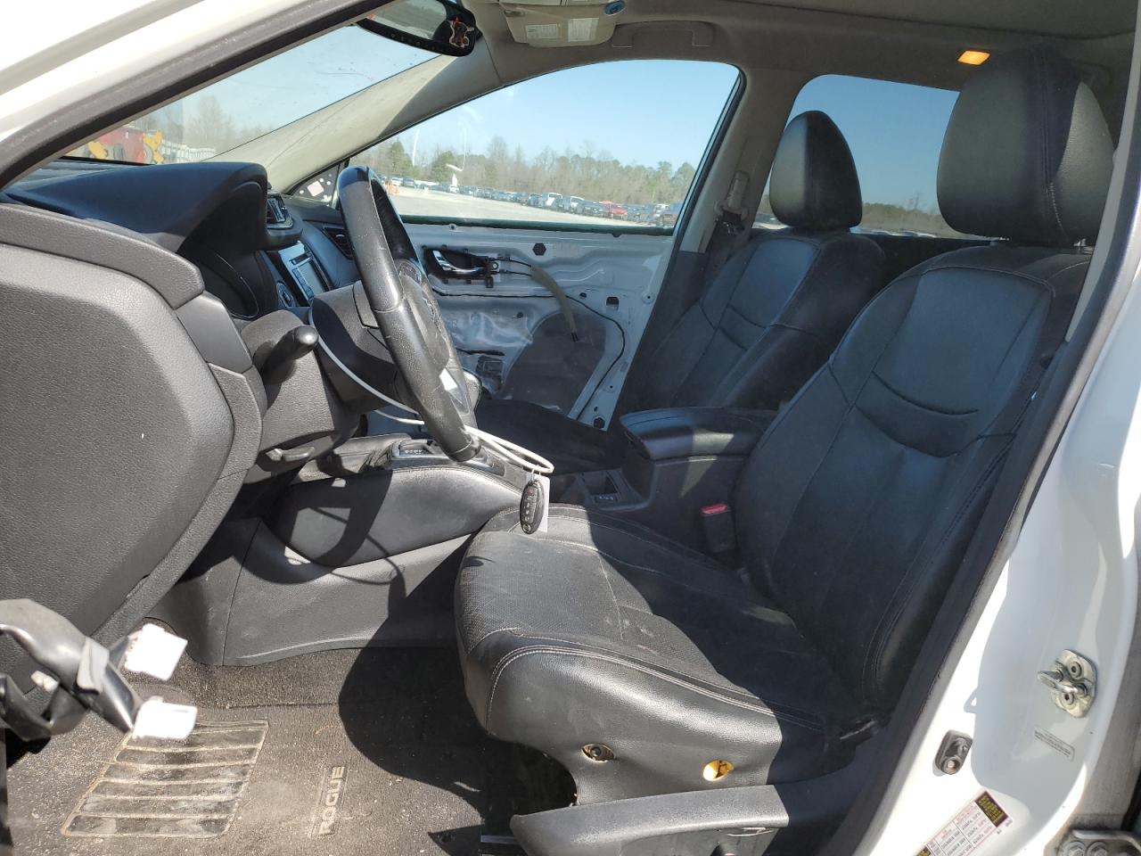 2017 Nissan Rogue - Image 7