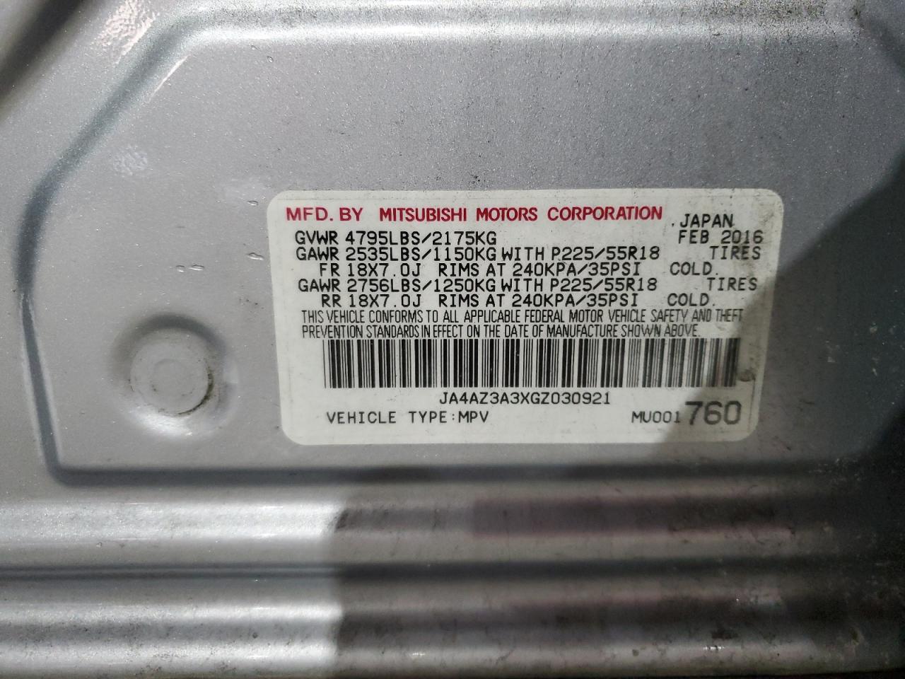 2016 Mitsubishi Outlander - Image 12