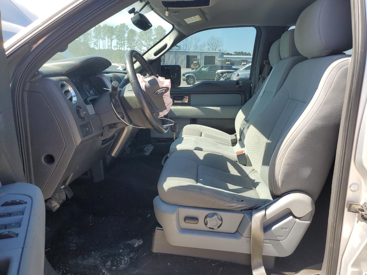 2014 Ford F-150 - Image 7