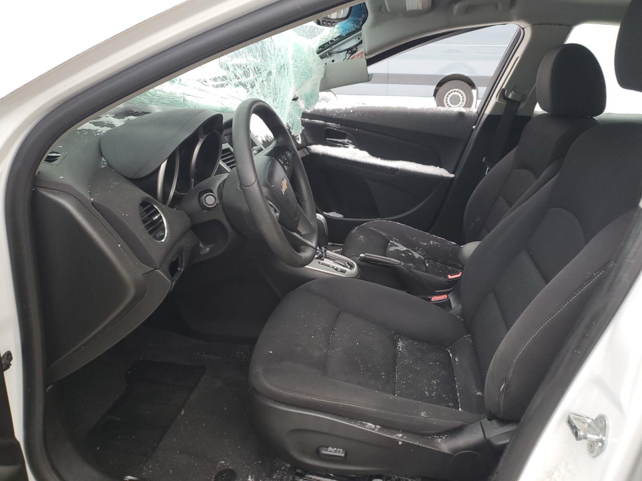 1G1PE5SB6G7161636 CHEVROLET CRUZE 2016