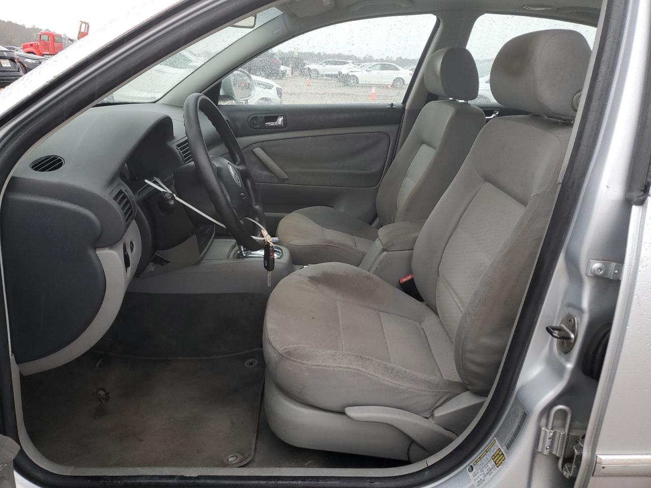 2004 Volkswagen Passat - Image 7