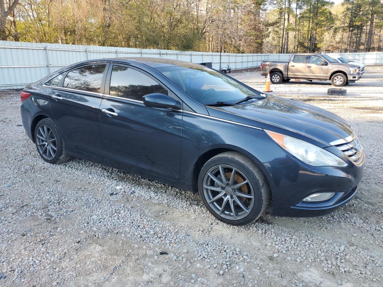 2013 Hyundai Sonata - Image 4