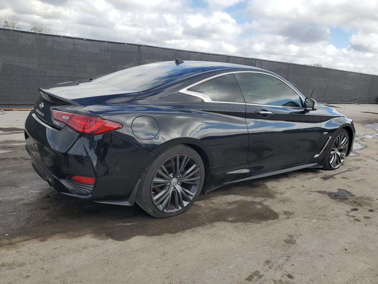 2017 Infiniti Q60 - Image 3