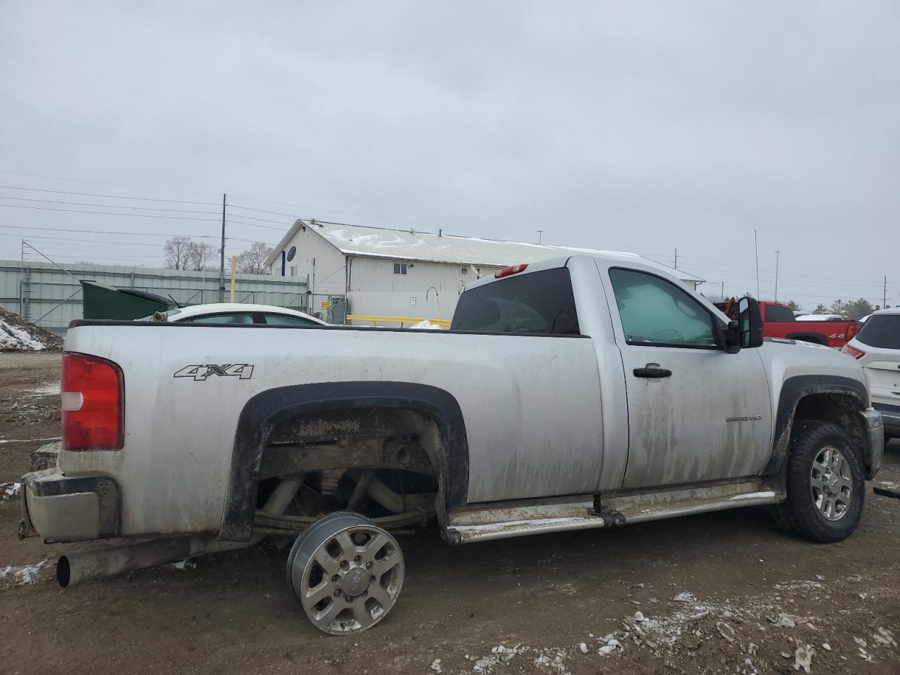 2011 Chevrolet Silverado - Image 3